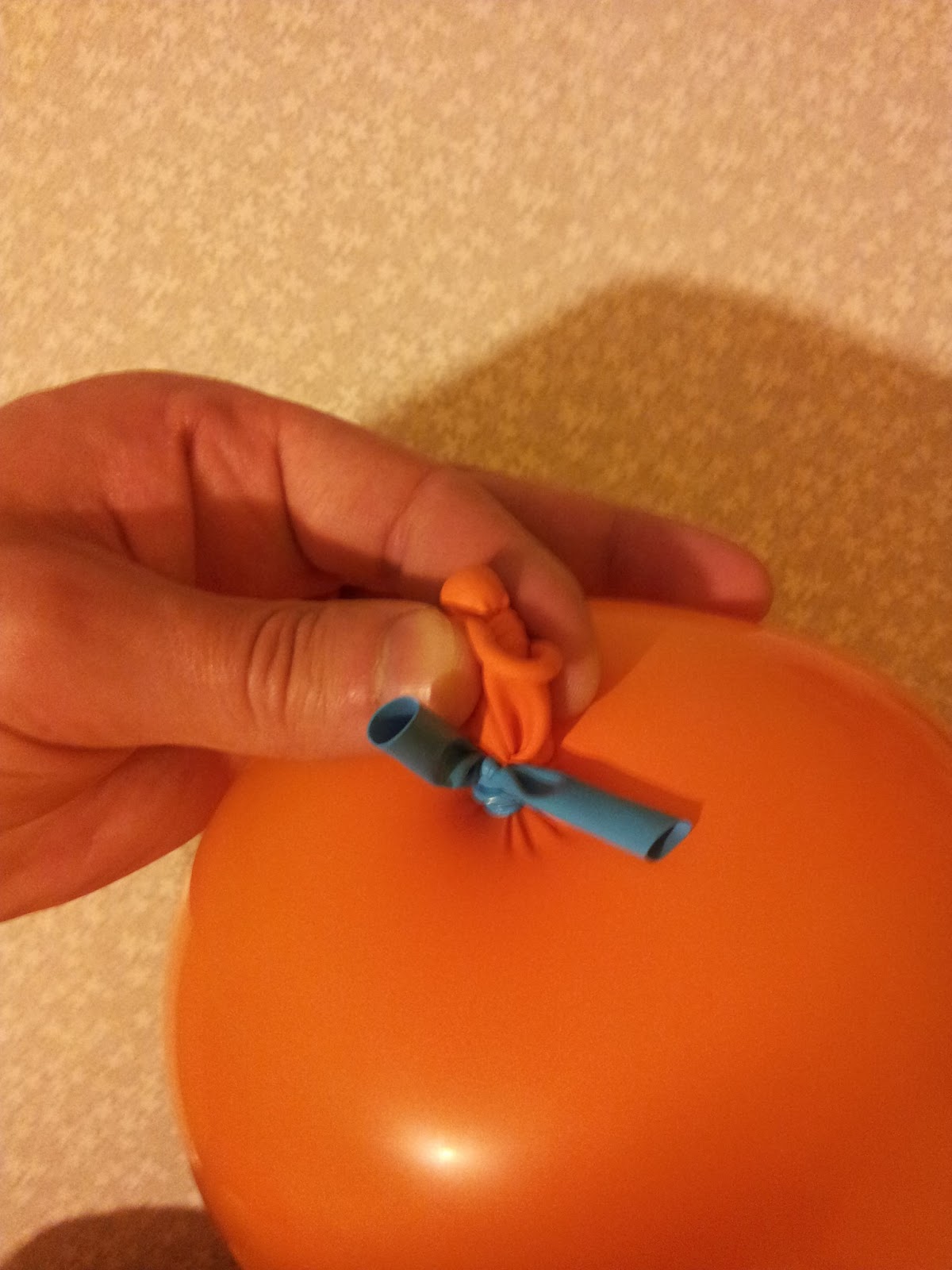 Как сделать чехол из воздушного шарика: Как за 10 секунд сделать из воздушного шарика чехол для iPhone или iPad