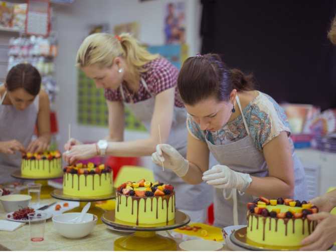 Мастер класс по изготовлению торта: Лучшие кондитерские мастер-классы для начинающих в Москве: адреса и цены