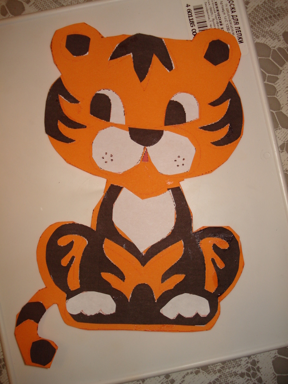 Тигр из картона: Тигр из бумаги своими руками шаблоны, из цветной бумаги, из туалетных втулок, оригами