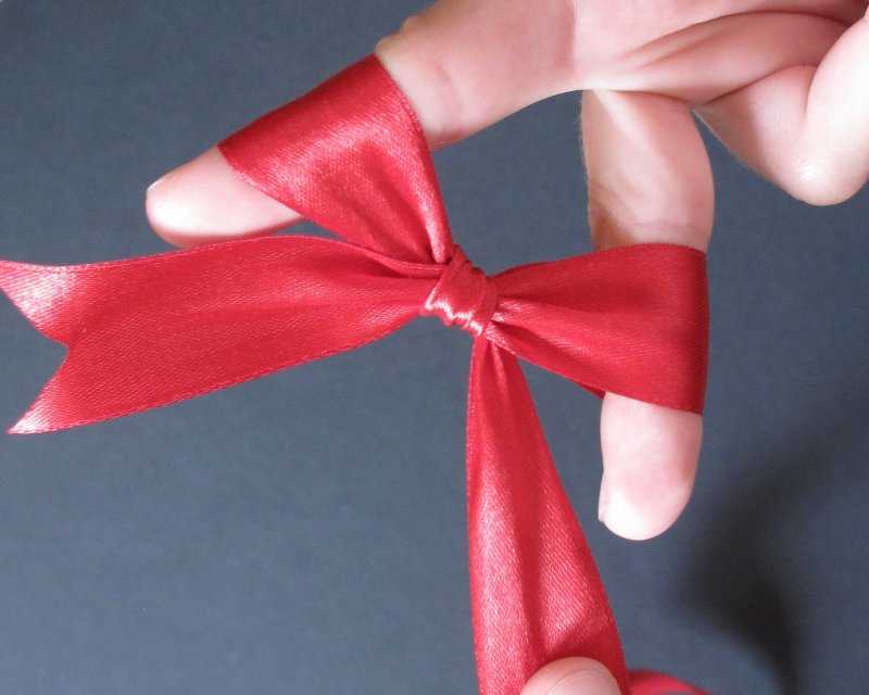 Бант из ленты на подарок своими руками: 13 способов сделать и завязать крутой бант