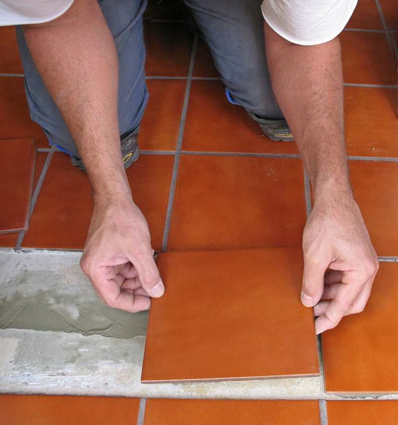Кладка напольной плитки своими руками: Как укладывать напольную плитку: пошаговая инструкция и советы
