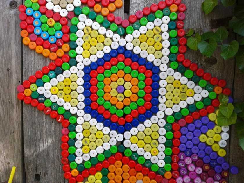 Поделки из пробок для детей от пластиковых бутылок: своими руками, фото, мастер классы