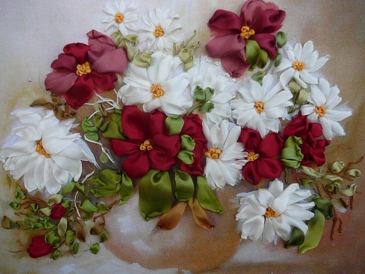 Цветы вышивание лентами: Простой цветок из атласной ленты / A simple flower of satin ribbon - YouTube