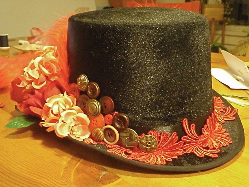 Шляпка на осенний бал своими руками: варианты украшения шляпы на осенний бал