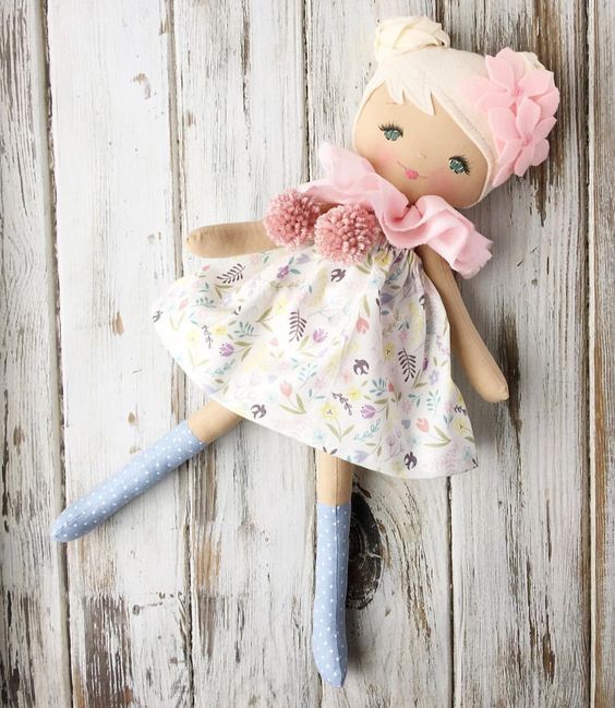 Куклы из ткани самодельные: Текстильные куклы своими руками. 20 выкроек и поэтапных описаний, как сшить куклу из ткани