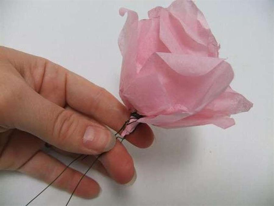 Розочки из салфеток своими руками самый простой способ: Цветы из салфеток своими руками для начинающих
