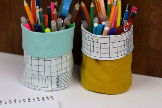Подставка для карандашей своими руками из картона: Как сделать подставку для карандашей. 21 идея необычных карандашниц
