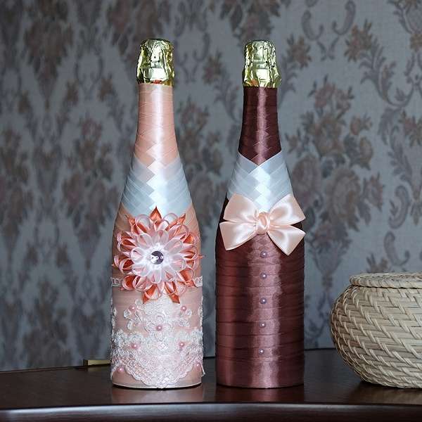 Украшение бутылки шампанского: Как украсить бутылку шампанского на свадьбу своими руками