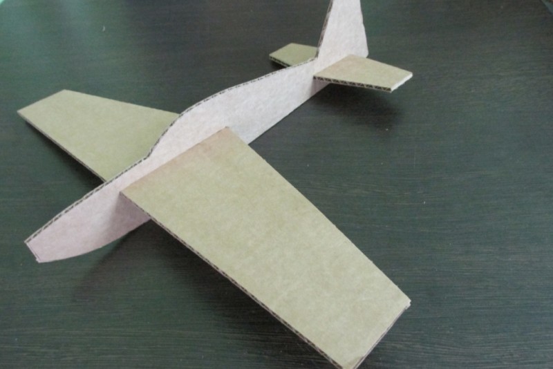 Как из картона сделать самолет своими руками: Самолёт из картона своими руками