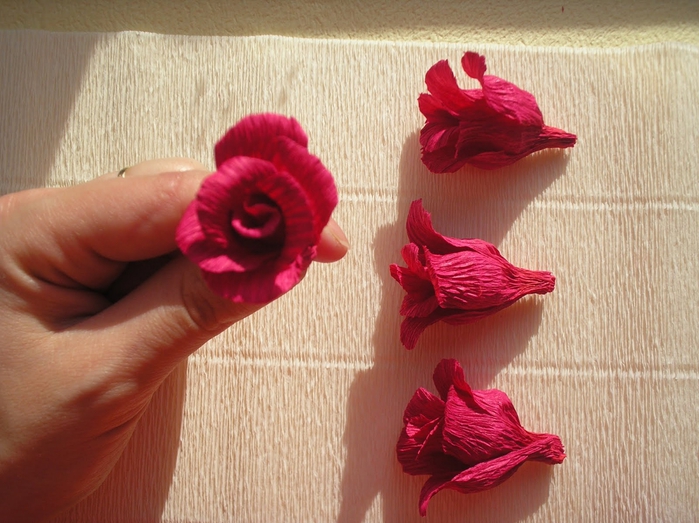 Мелкоцвет из гофрированной бумаги: Пин на доске crepe paper flowers