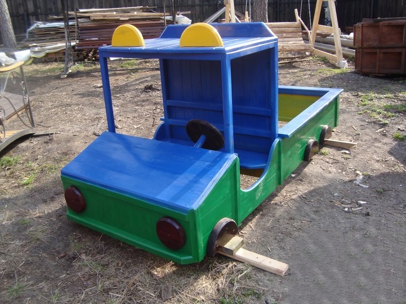 Машина деревянная для детской площадки своими руками: Машинка деревянная на детскую площадку своими руками (70 фото)