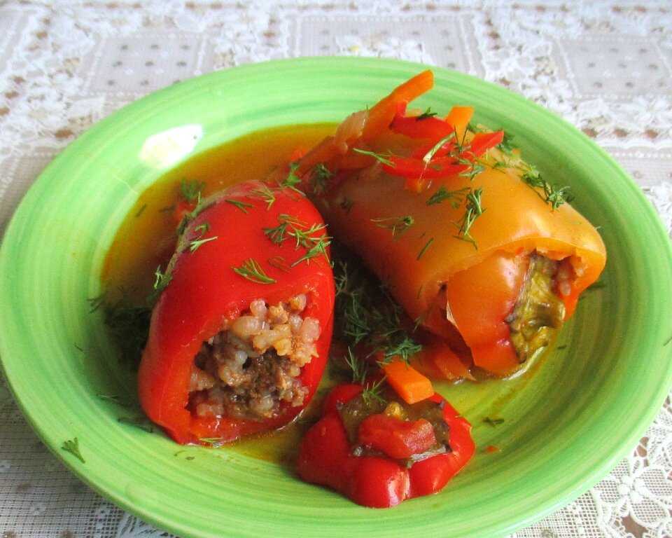 Перец фаршированный с мясом и рисом классический: Фаршированный перец с мясом и рисом в кастрюле, пошаговый рецепт с фото на 540 ккал