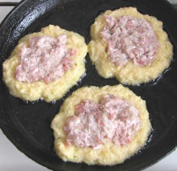 Драники из картофеля с фаршем: Картофельные драники с фаршем на сковороде