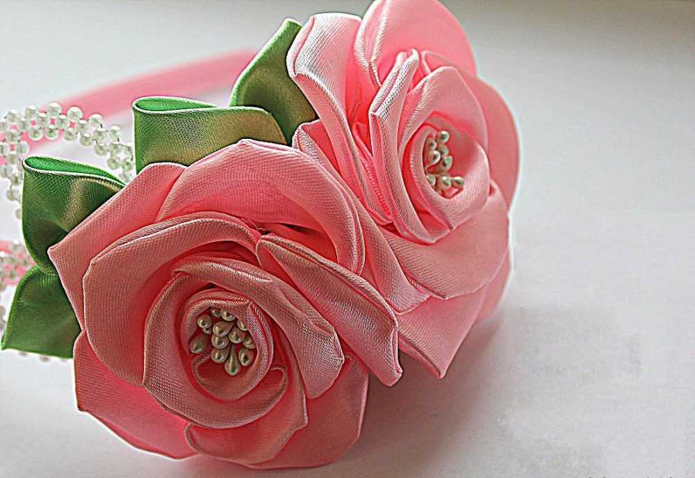 Мк роза из атласных лент: Роза из атласной ленты, для свадебной корзинки.