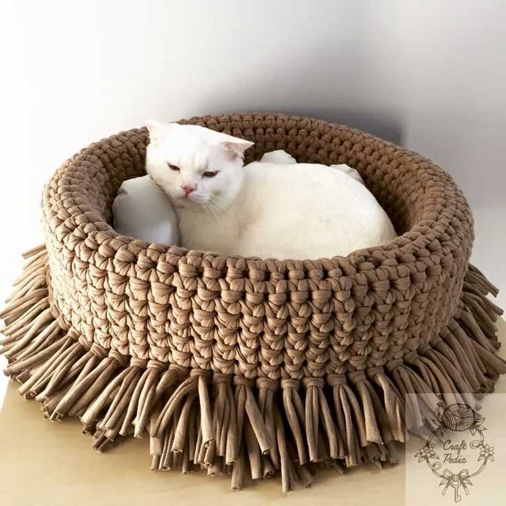 Домик для кошки вязаный: Подборка вязаных домиков для кошек