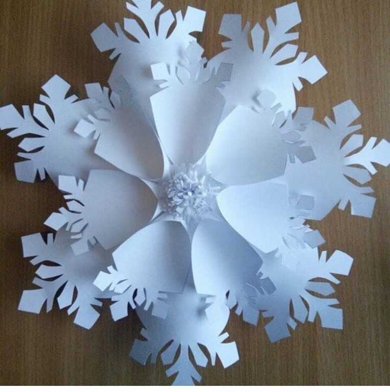 Объемные снежинки из бумаги шаблоны для вырезания пошагово: Объемные снежинки из бумаги - шаблоны для вырезания своими руками