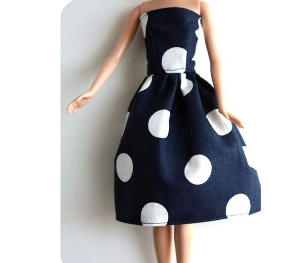 Что можно сшить для куклы барби: Одежда для куклы Барби. Как сшить Платье. / Clothes for Curvy Barbie Doll. How to make Dress. - YouTube
