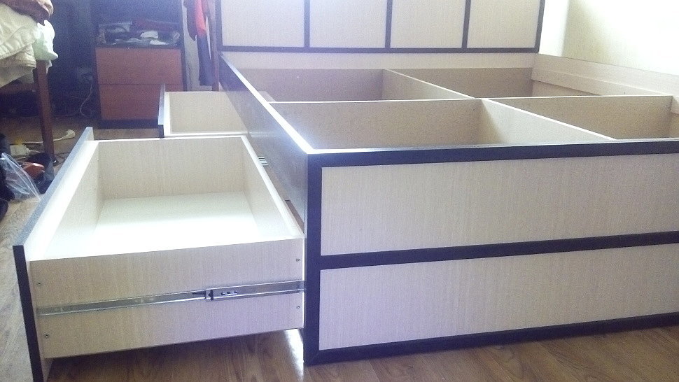 Кровати с ящиками сборка: Двухспальная кровать с выдвижными ящиками: чертеж, схема сборки