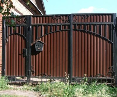 Ворота и заборы фото из профнастила: Красивые идеи ворот и заборов из профнастила (354 фото)
