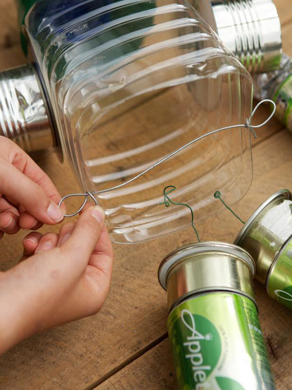 Поделки из банок пластиковых: 11 идей поделок из стеклянных и пластиковых баночек. Декор своими руками - YouTube
