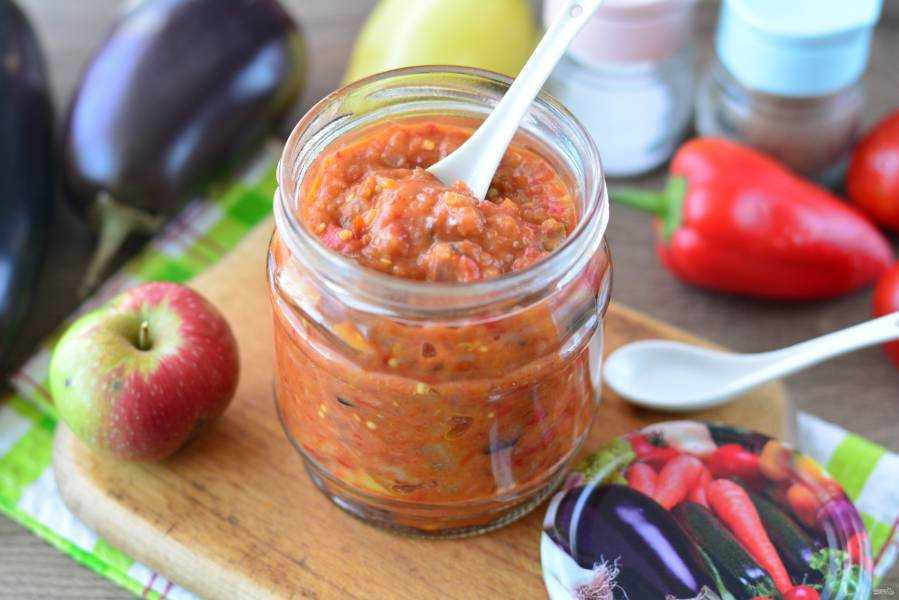 Икра из помидоров и моркови и лука и перца на зиму: Икра из помидоров, моркови и болгарского перца на зиму: рецепт