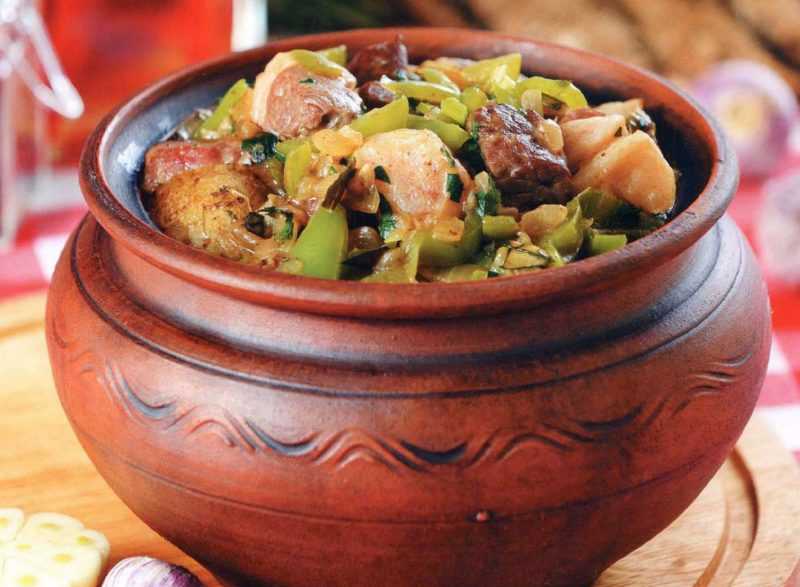 Картошка с мясом в горшочках с сыром: Картофель с мясом и сыром в горшочке - рецепт с фотографиями