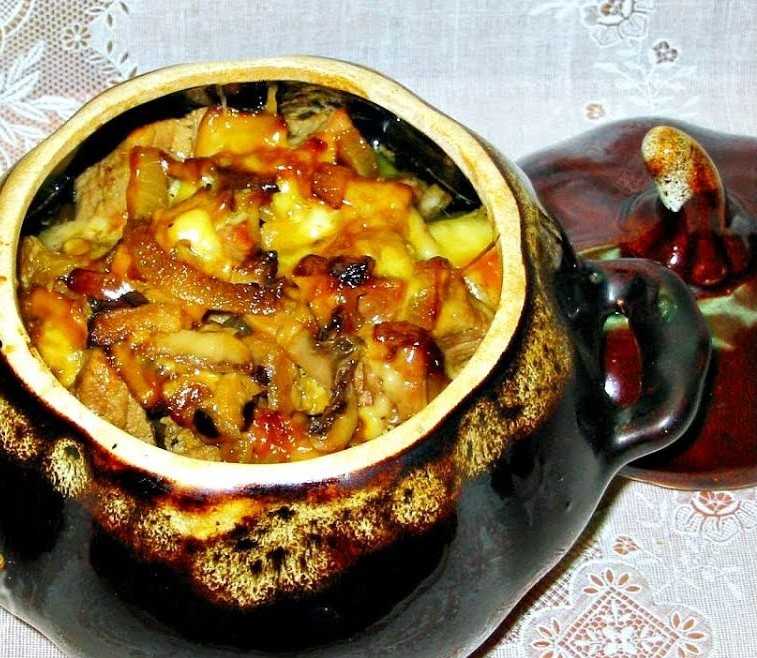 Картошка с мясом в горшочках с сыром: Картофель с мясом и сыром в горшочке - рецепт с фотографиями