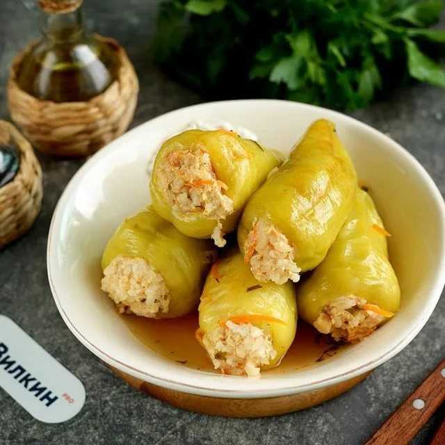 Перец фаршированный с мясом и рисом классический: Фаршированный перец с мясом и рисом в кастрюле, пошаговый рецепт с фото на 540 ккал