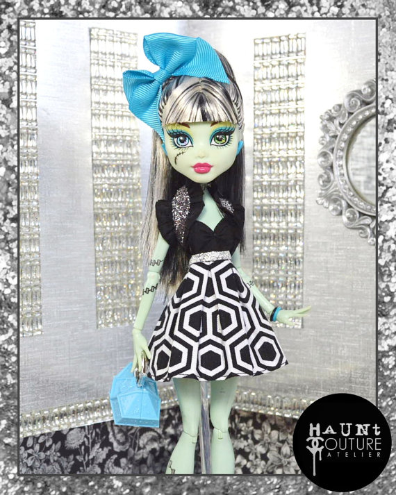 Одежда для кукол монстр хай своими руками: Инструкция по пошиву одежды для кукол Monster High своими руками с фото и схемами