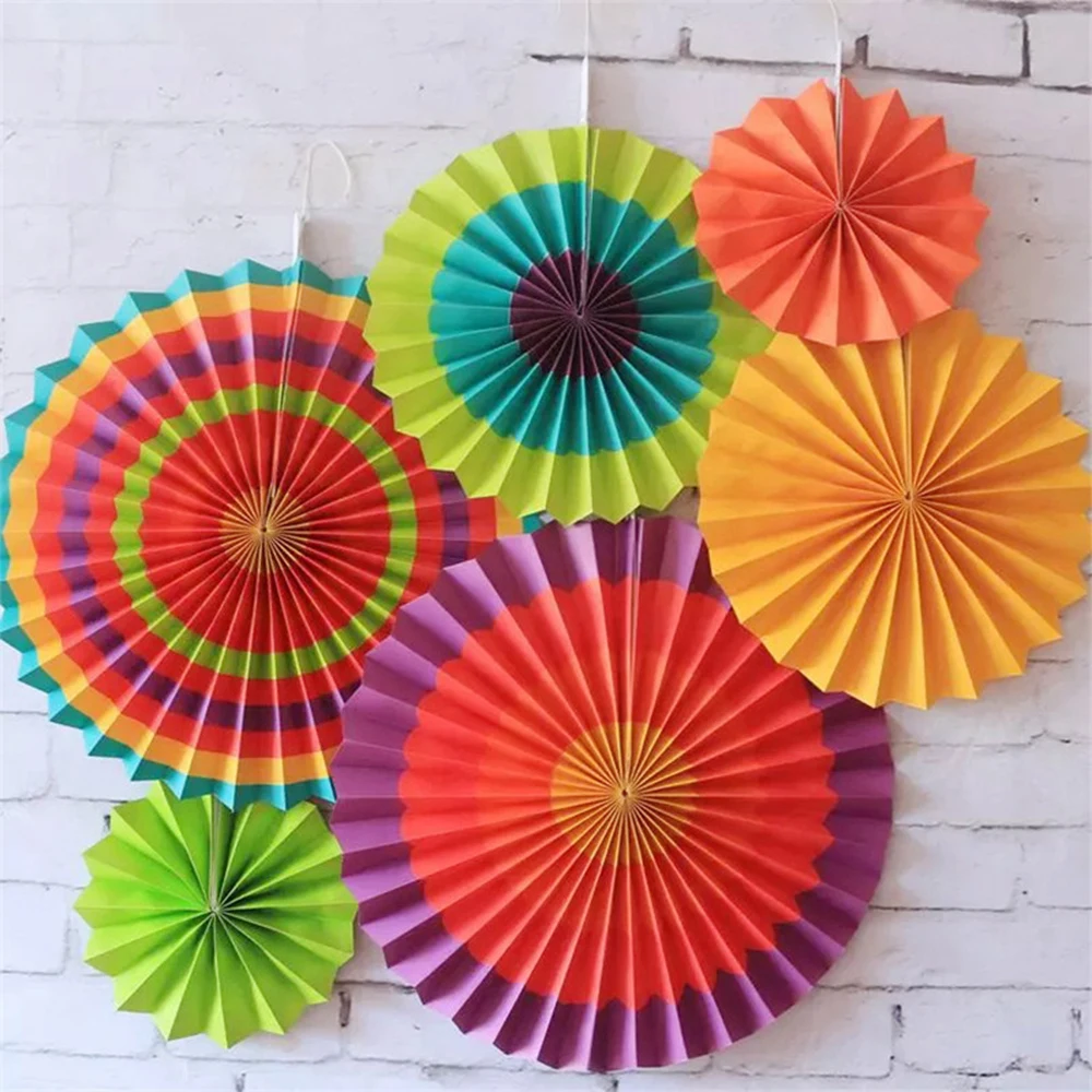 Как сделать из бумаги украшение: 10 идей декора для стен из цветной бумаги