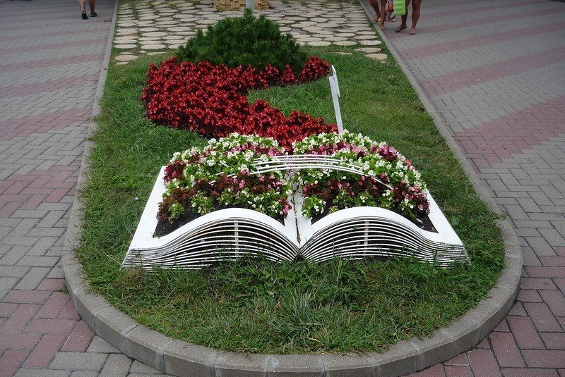 Дизайн клумб и цветников фото: Дизайн красивых клумб на дачном участке