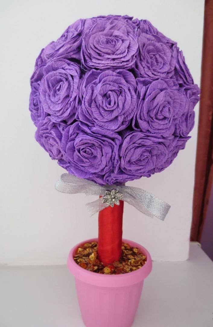 Как сделать розу из гофрированной бумаги для топиария: с розами и другими цветами своими руками пошагово, мастер-класс изготовления сердца из гофробумаги