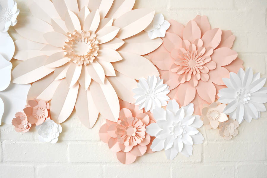 Цветы из бумаги декор на стену: Как сделать цветы на стену из бумаги: идеи, выбор материала, мастер-классы