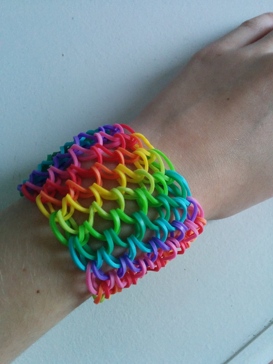 Как сплести из резинок на рогатке браслет чешуя дракона: Rainbow Loom . " ". -