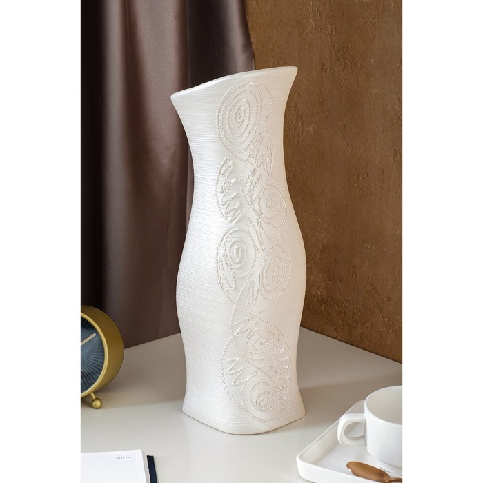 Из чего сделать напольную вазу: как сделать высокое изделие из сантехнической трубы и трехлитровых банок?