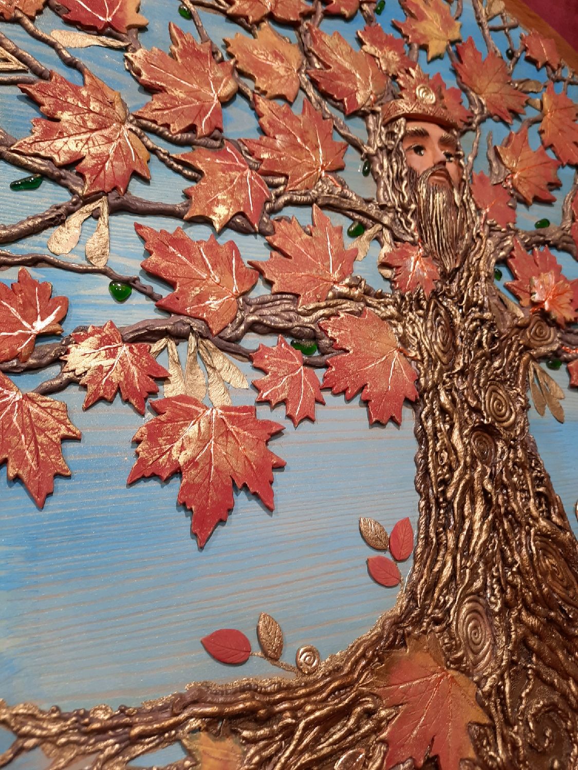 Панно из кленовых листьев своими руками: Красивые картины из листьев своими руками фото