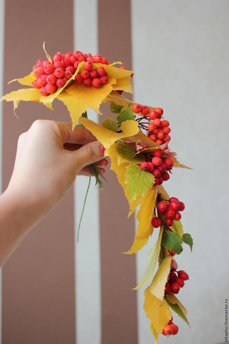 Осенняя поделка из рябины своими руками: фото красивых поделок из гроздьев и листьев рябины своими руками, пошаговые инструкции, видео
