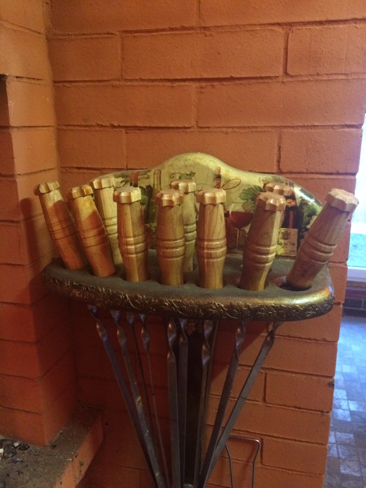 Подставка под шампура своими руками фото: Подставка для шампуров, изготовление своими руками