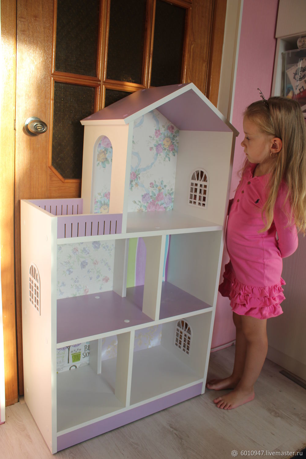 Стеллаж домик для кукол: Детская полка под игрушки в форме домика