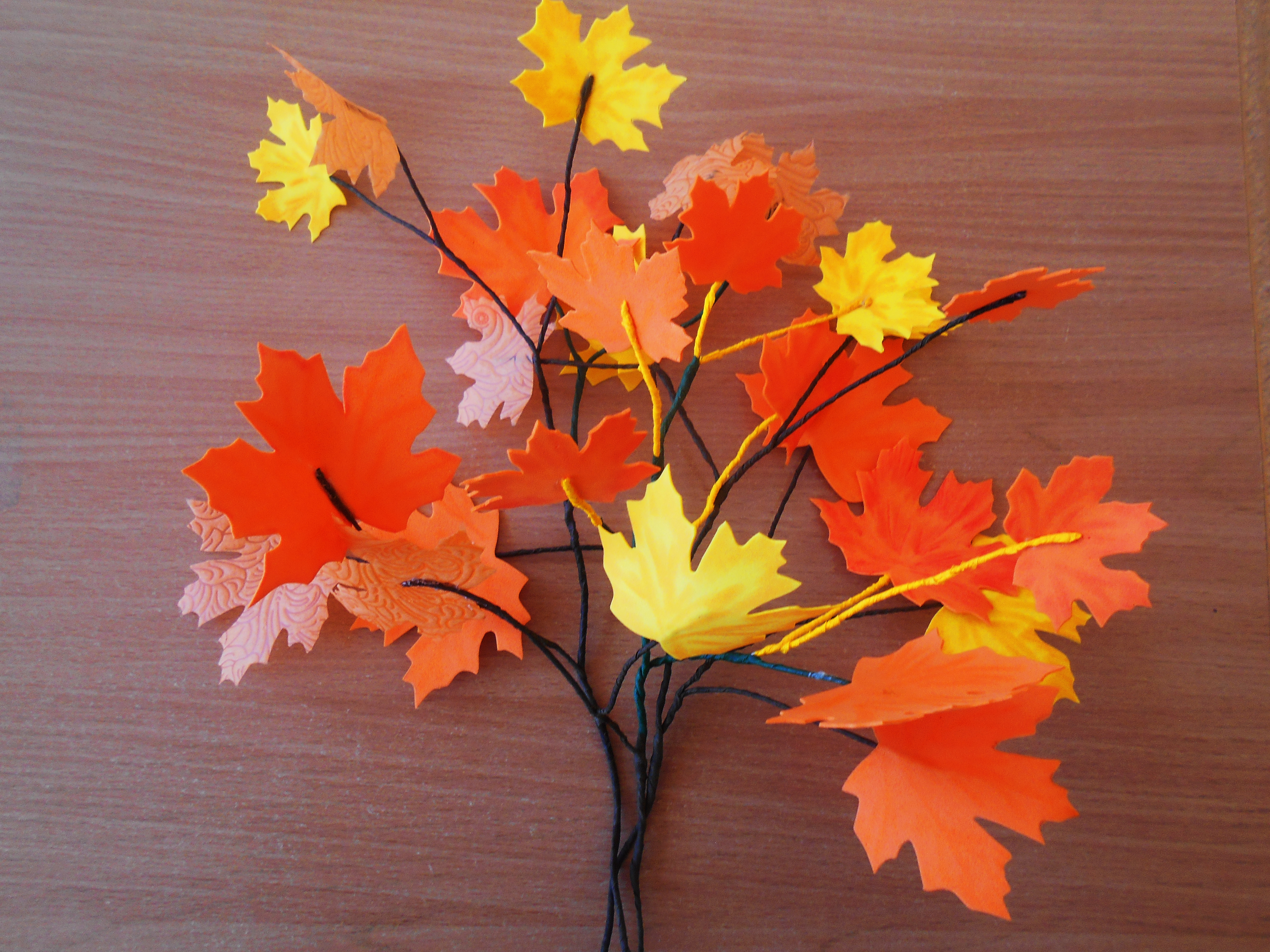 Осенние листья мастер класс из бумаги: Поделки из листьев - 100 фото лучших идей подделок из сухих осенних листьев