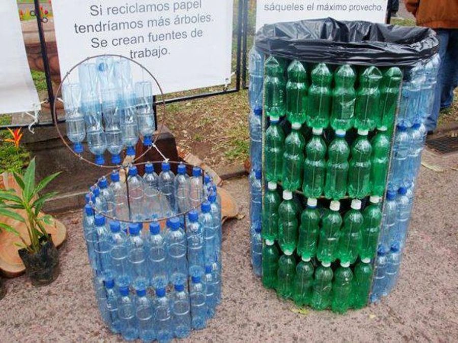 Что можно сделать из пластиковой большой бутылки: Из большой пластиковой бутылки можно сделать полезную вещь для дома | Мастер Сергеич