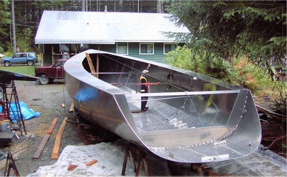 Лодка металлическая своими руками: Чертеж и инструкция по изготовлению прицепаа для лодки