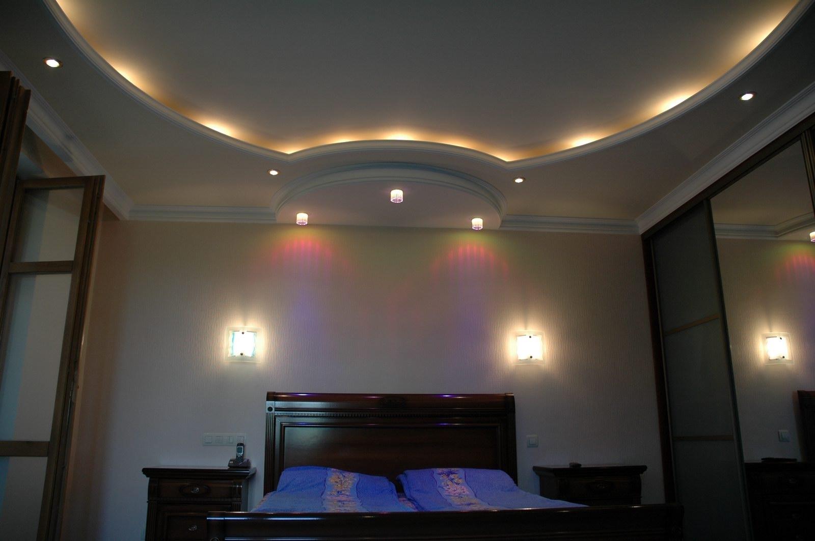 Подвесные потолки из гипсокартона в зал фото: Потолки из гипсокартона (80 фото) – Дизайн потолков для разных комнат