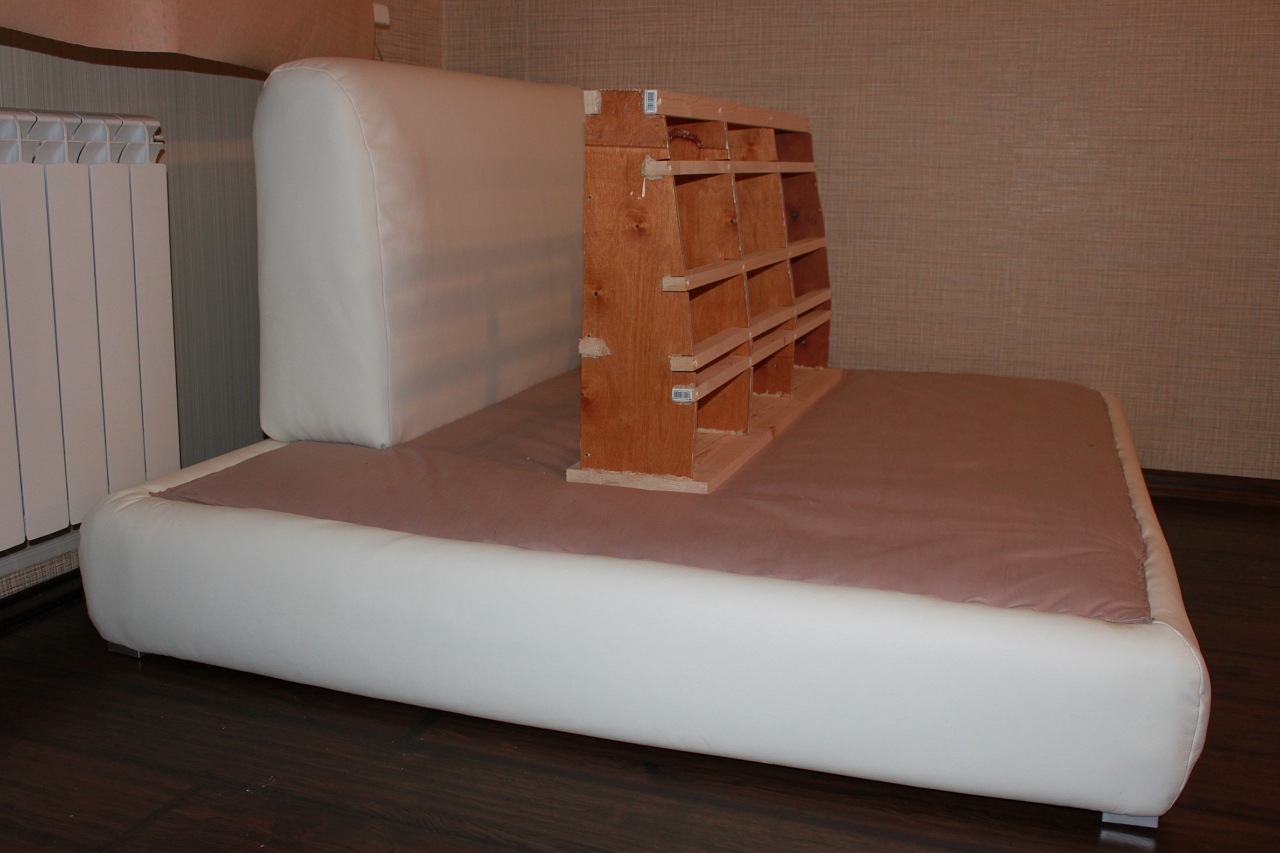 Диван из старой кровати своими руками: Как из старой кровати сделать диван: варианты переделки, инструменты, материалы