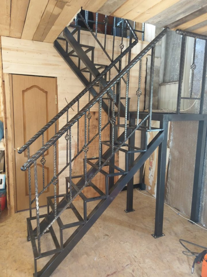 Как сделать самому лестницу на второй этаж из металла: Как сделать металлическую лестницу на второй этаж? — Prolestnitsy.ru
