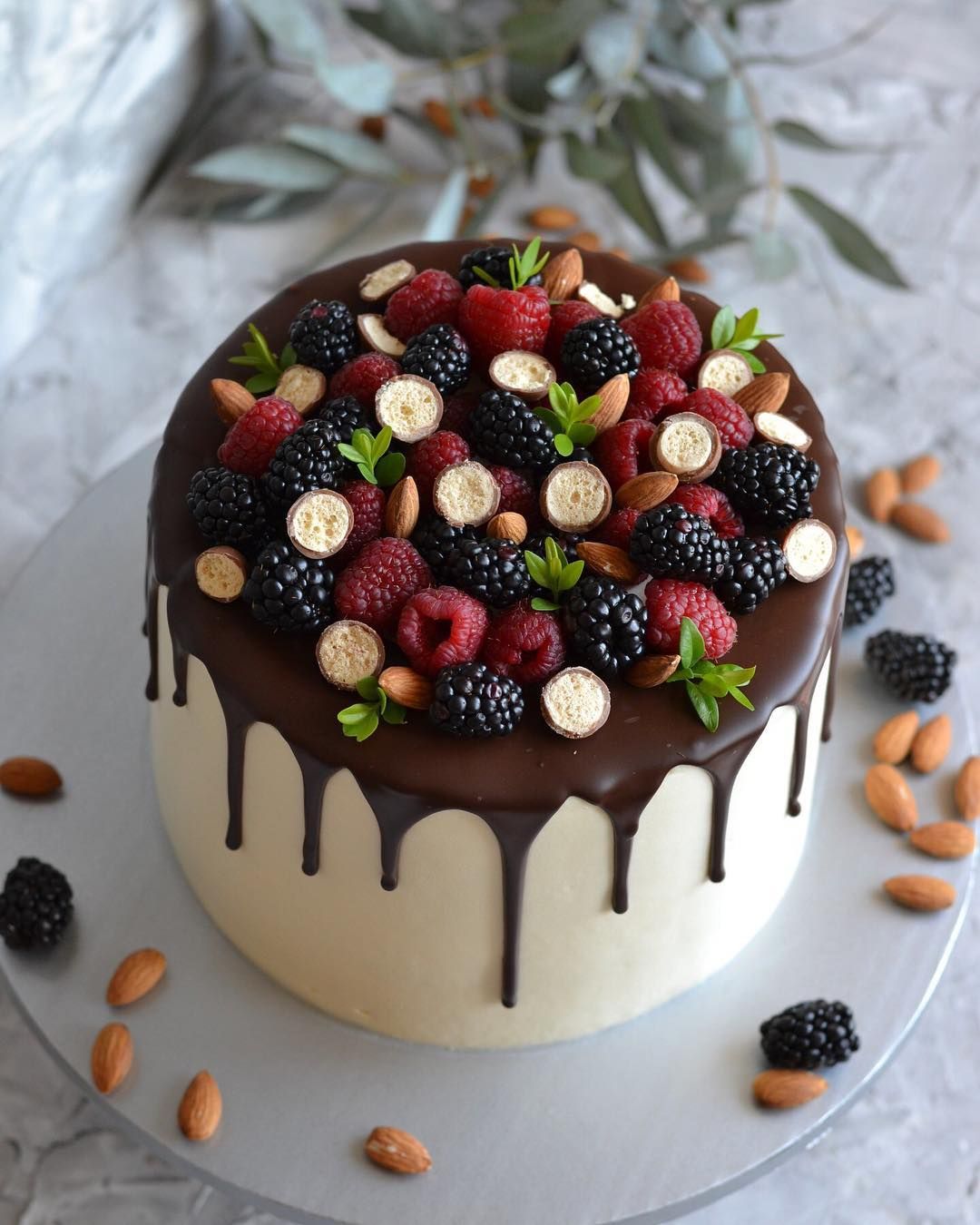 Как украсить красиво торт фруктами: Как украсить торт фруктами и ягодами в домашних условиях: идеи и пошаговые рецепты