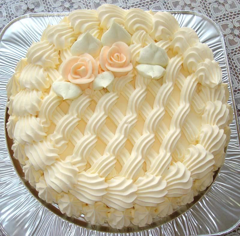 Как украсить масляным кремом торт: Оформление торта масляным кремом (35 фото)