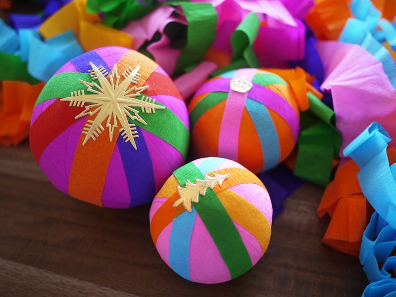 Из бумаги на новый год шары: Выпуклый шар из бумаги на ёлку