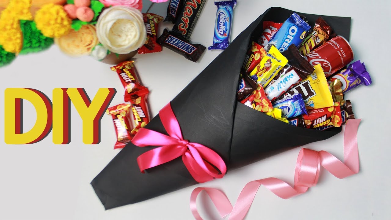 Подарок из конфет на день рождения своими руками подруге: как порадовать подружку самодельным подарком?