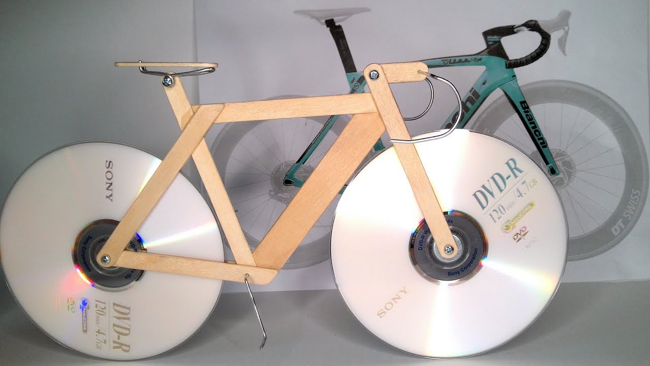 Велосипед из дисков поделка: как сделать из старых CD-дисков своими руками для детей и для дачи? Велосипед из компьютерных компакт-дисков и осенние поделки, другие варианты
